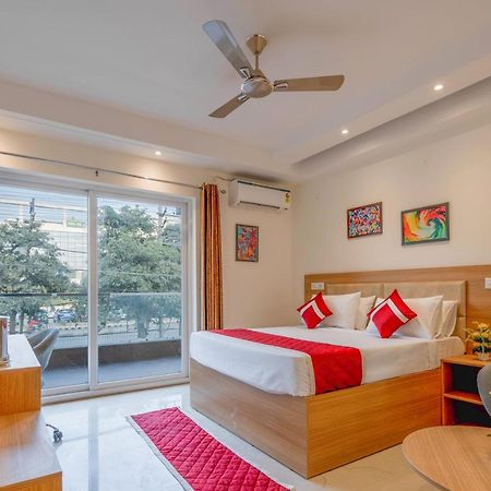 Octave Nirvana Suites Gurgaon Buitenkant foto